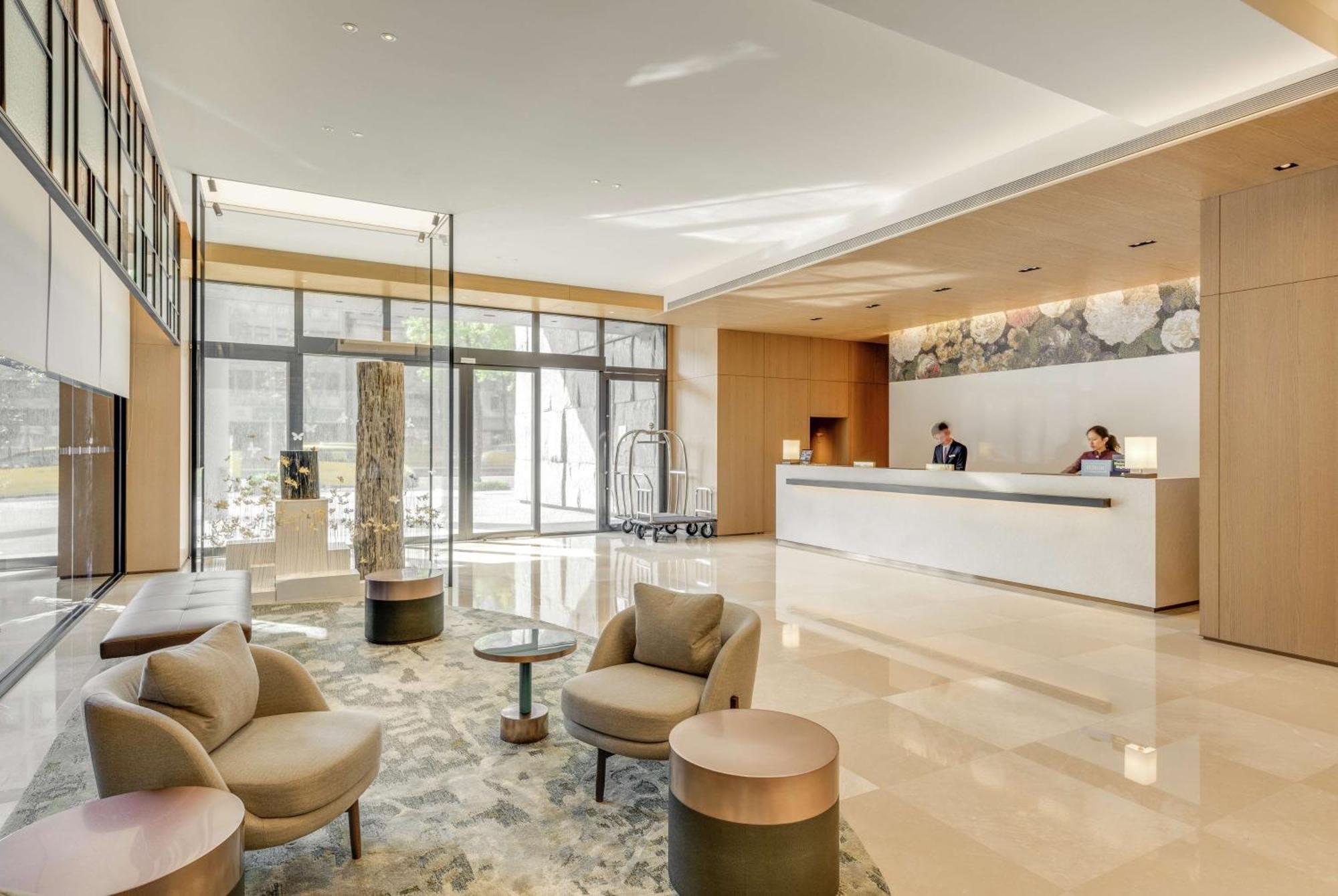 Doubletree By Hilton Taipei Zhongshan Eksteriør billede