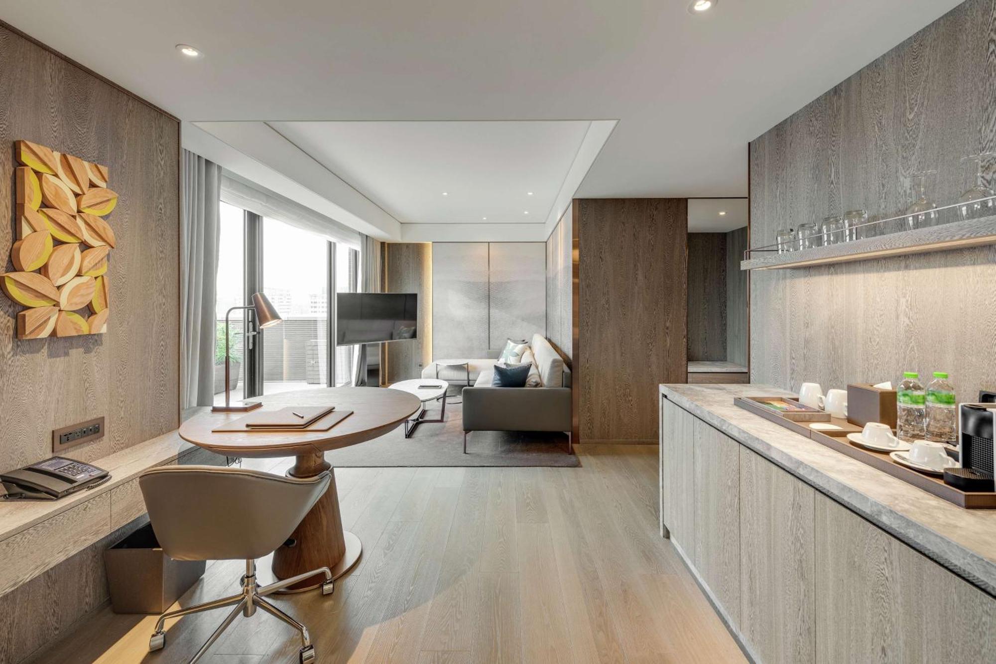 Doubletree By Hilton Taipei Zhongshan Eksteriør billede